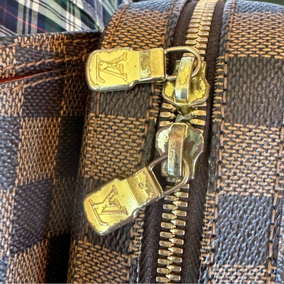 🎯SOLD🎯 Louis Vuitton's Geronimos Damier Cross Body Bag Authentic - Picture 8 of 16